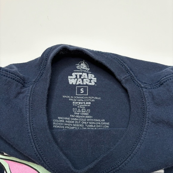 Disney Parks DHS Star Wars Baby Yoda Grogu Force Is Strong Kids Shirt Small - Picture 4 of 4